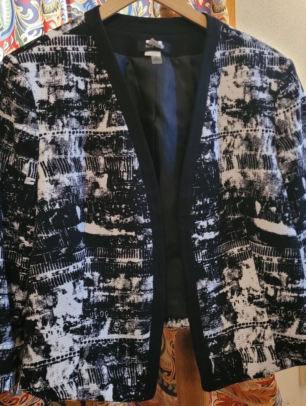 BLAZER! Black & White Patterned Open Front Jacket, Nine West, Size 16